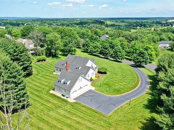 3rd image of 908 Kip Ln