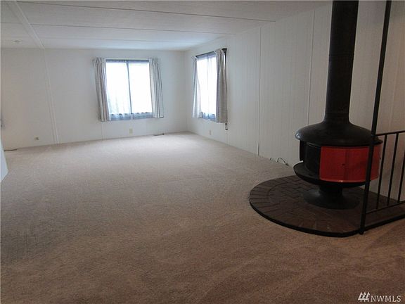 3rd image of 18425 NE 95th St Unit 18