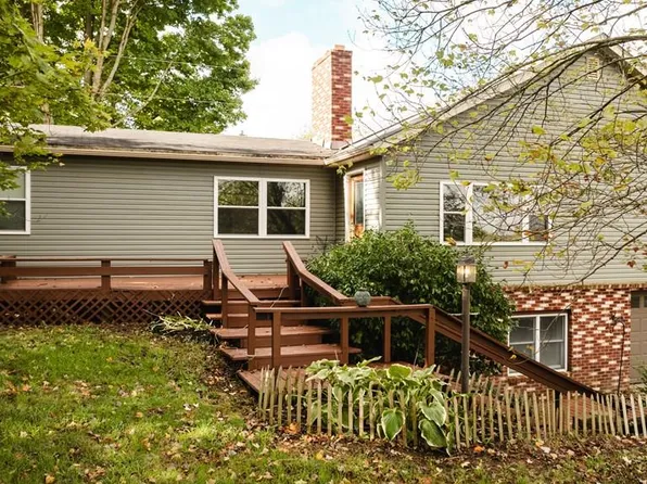 17907 Waterford Rd, Fredericktown, OH 43019