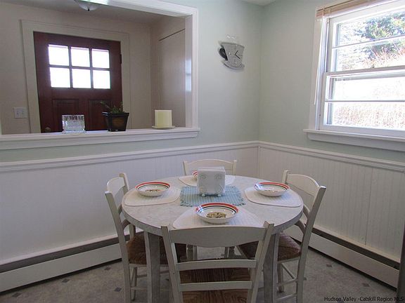 2nd image of 16 Lauretta Dr