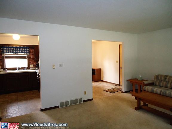 2nd image of 1611 Rainbow Ave