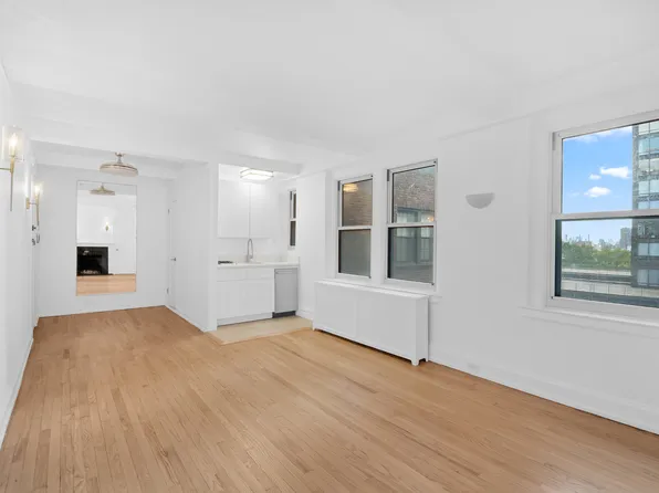10 Mitchell Place 9E image 2 of 7