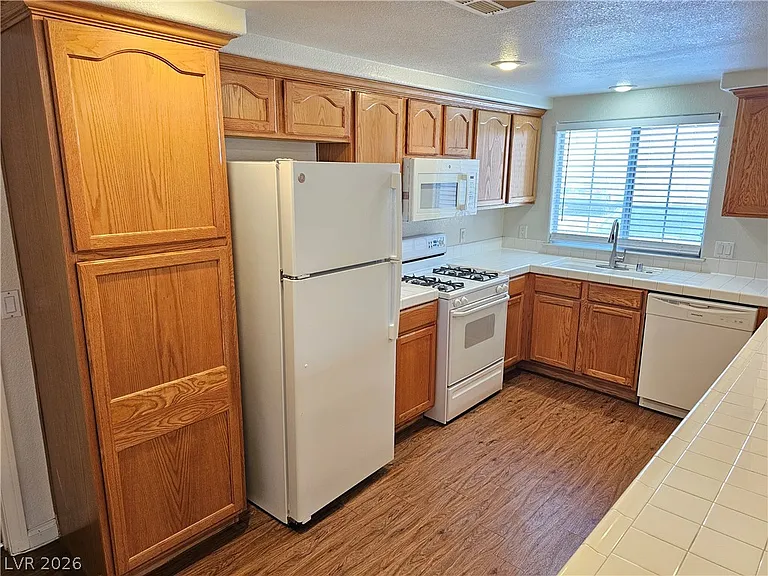 3327 Erva St #125 — Photo 4