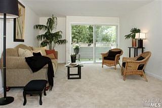 1st image of 342 Larkspur Plaza Dr