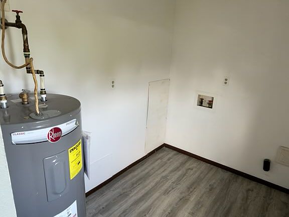 3rd image of 1028 Debolt St