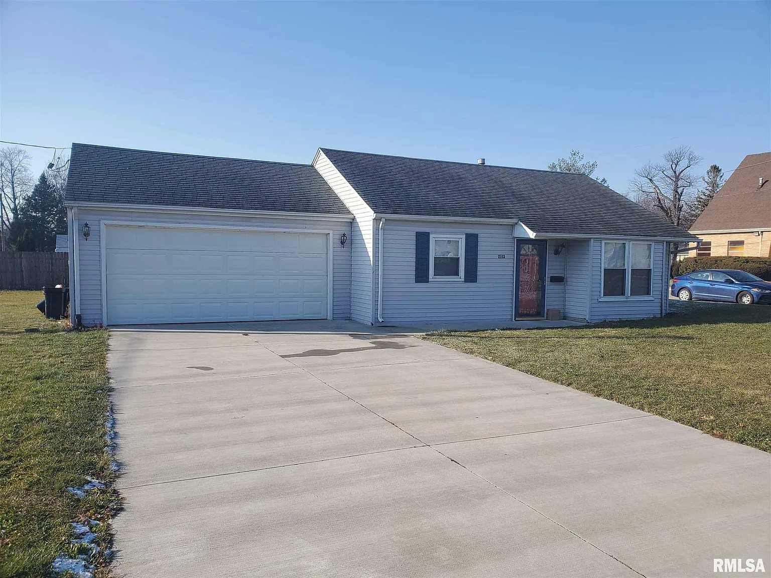2113 N Sheridan Rd photo 1