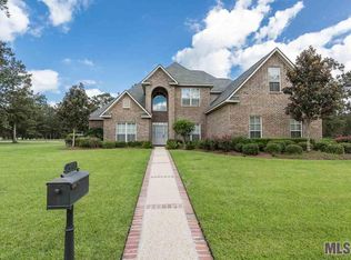 23796 Iris Lake Ln, Springfield, LA 70462