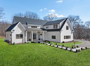 100 Georgetown Rd, Weston, CT 06883