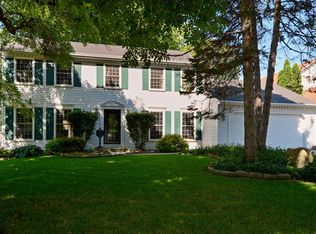 712 Greenwood Rd, Wheaton, IL 60189