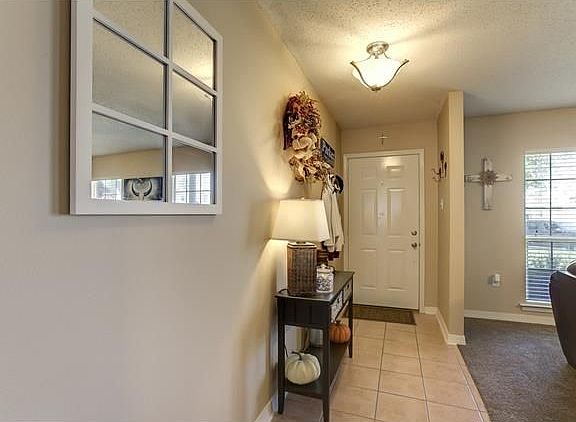 3rd image of 5531 Sandlewood Ct