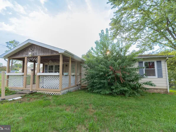 34 Walnut Rd, Ranson, WV 25438