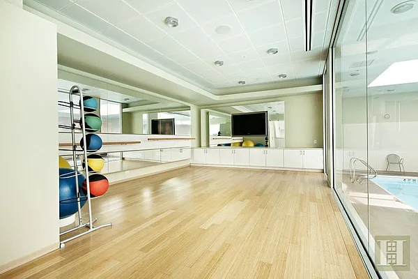 Rented by Halstead Real Estate | media 26