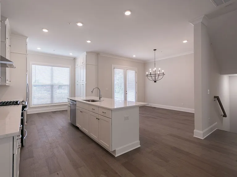 309 Burgess Walk — Photo 4