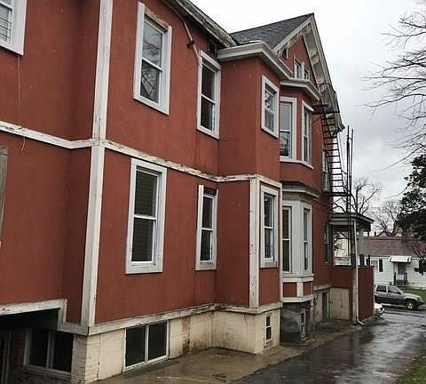 3rd image of 328 S 2nd Ave