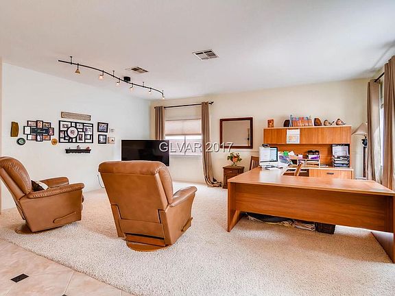 4th image of 1084 Flatfoot Ave