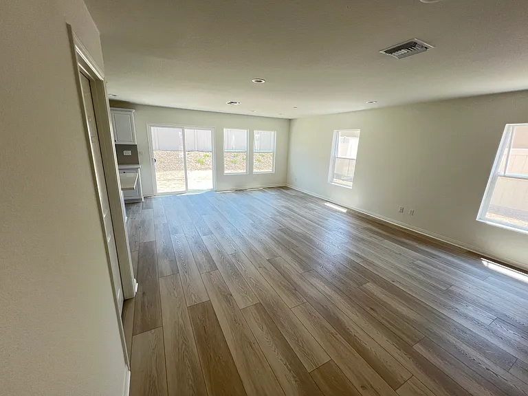 20189 Breeze Blooms Dr — Photo 28