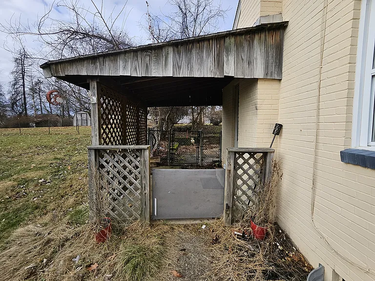 855 Hamil Rd — Photo 26