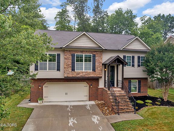 3rd image of 7140 Grizzly Creek Ln