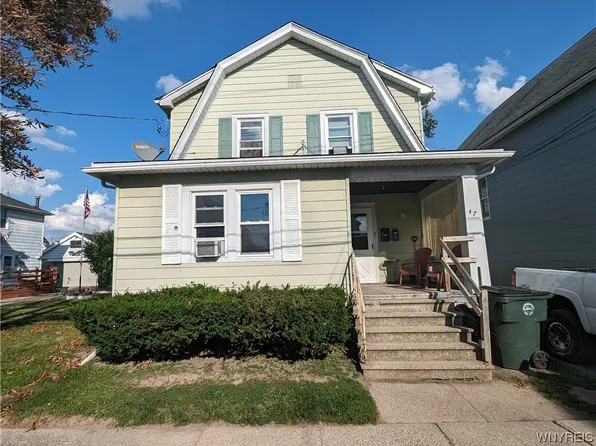 47 Crane St, Depew, NY 14043