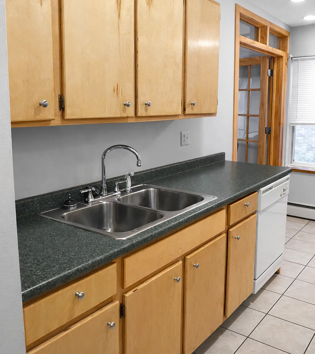 1 bed, $990 — Photo 3