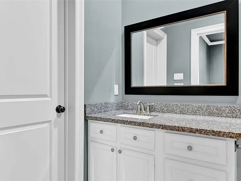 4631 Regent Manor Dr — Photo 23