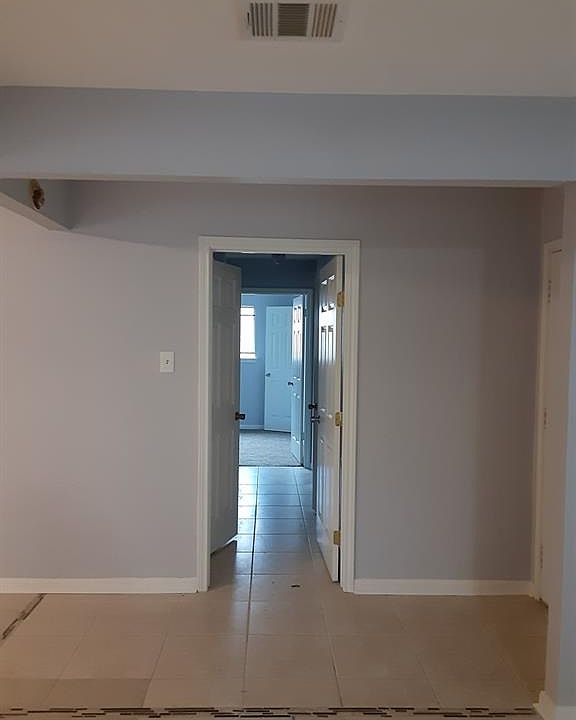 1st image of 2203 Drayton Ln