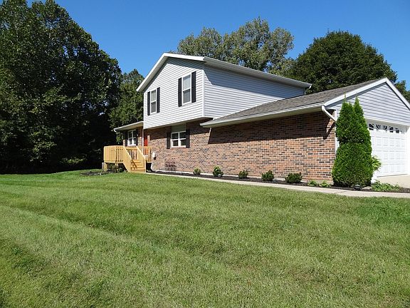 2nd image of 631 Livingston Ct