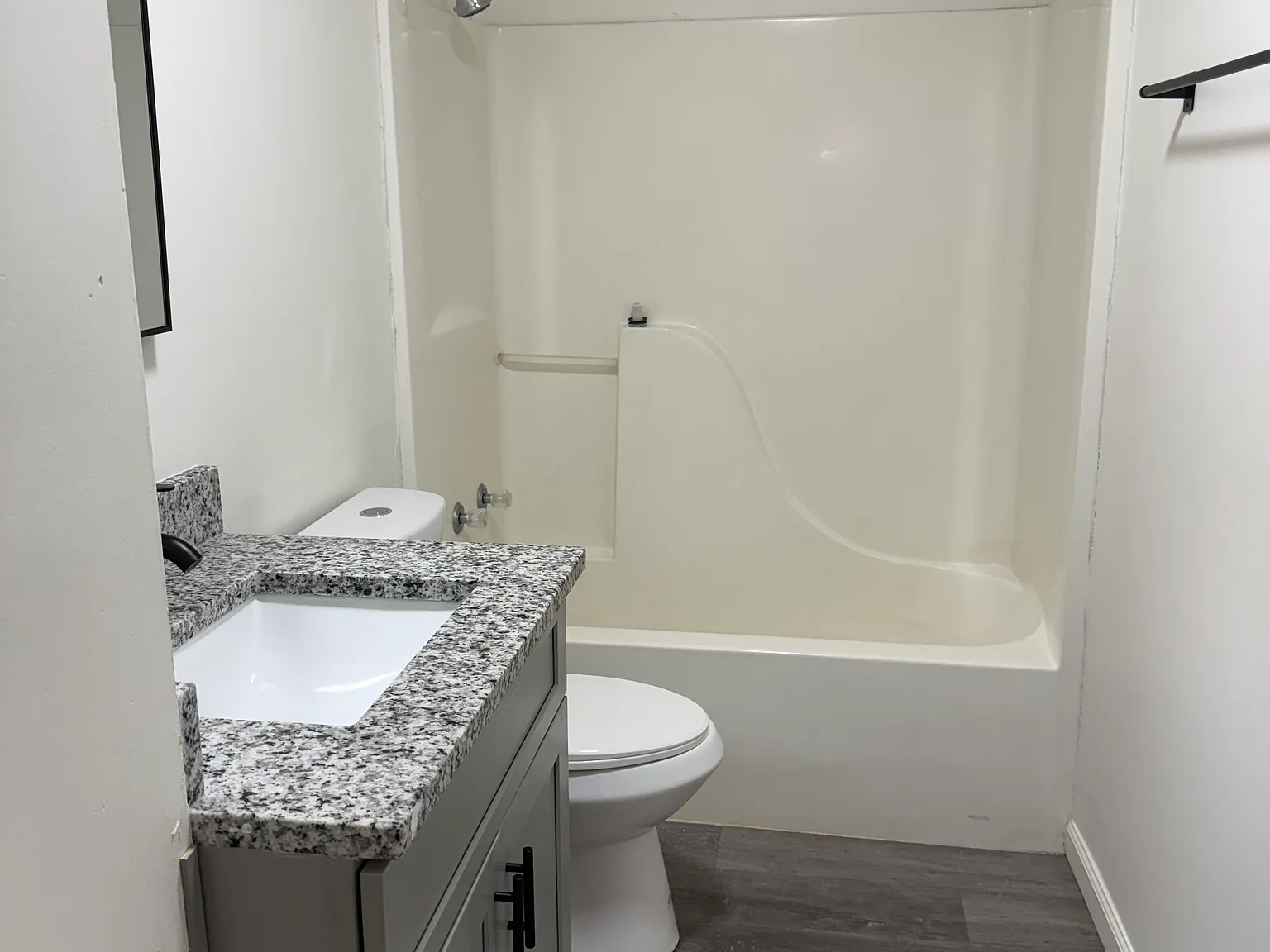 3 bed, $1,095 — Photo 4