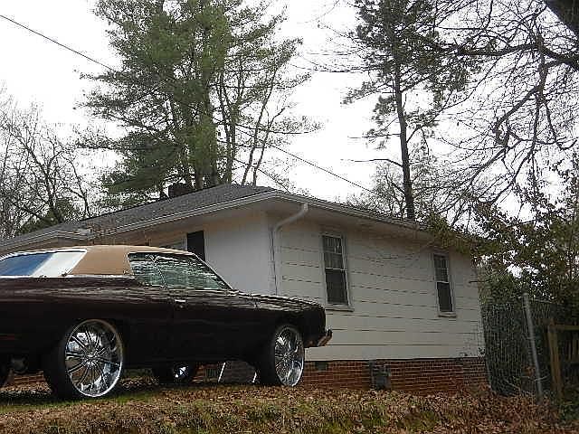 2nd image of 732 Magness Dr