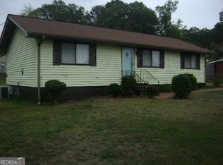 1935 John Calvin Ave, College Park, GA 30337