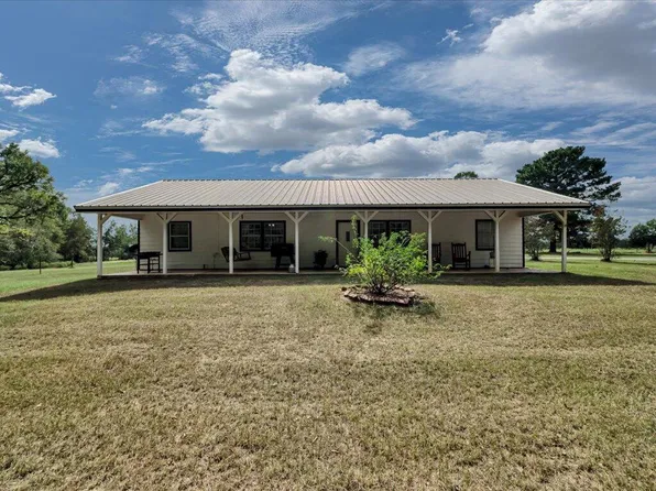 2339 Old Wells Hwy, Pollok, TX 75969