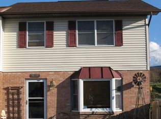 927 Hilltop Dr, Woodstock, VA 22664
