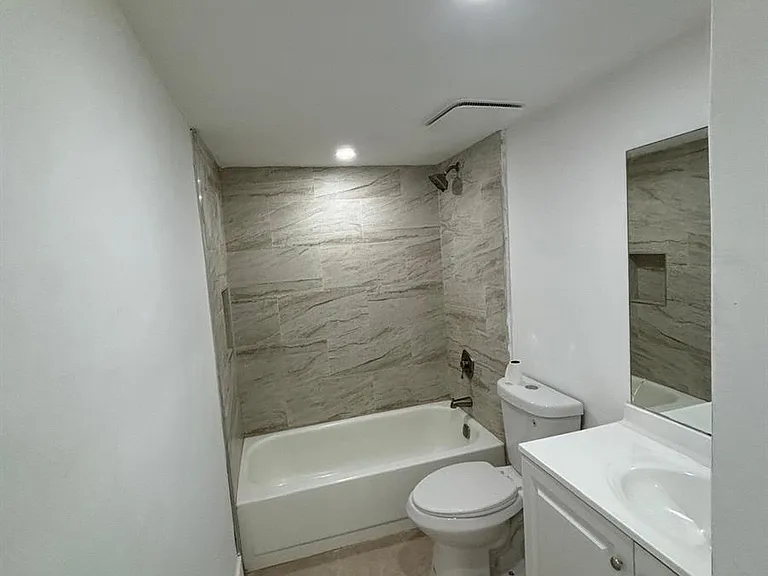 8002 SW 149th Ave #314 — Photo 12