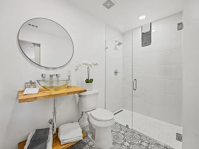1809 Shepheard Dr — Photo 10