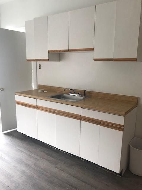 2nd image of 401 4th St #3