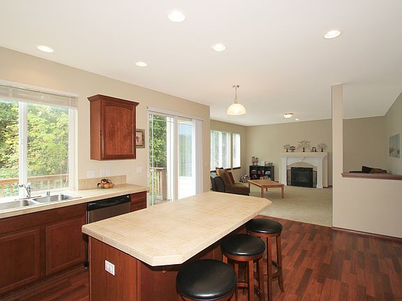 4th image of 18311 102nd Street Ct E