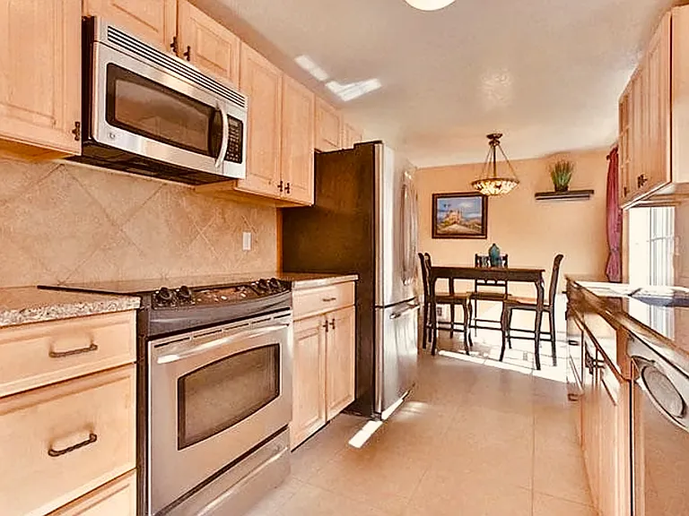 30625 SW Magnolia Ave — Photo 7