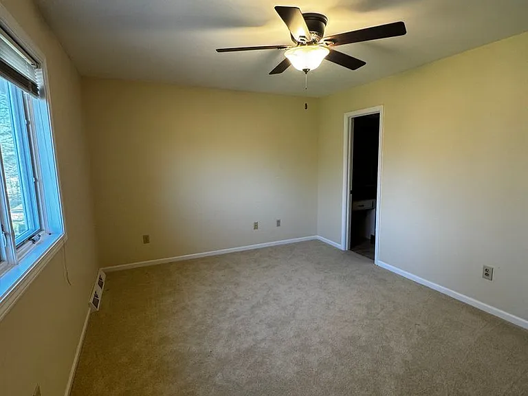 3405 Woodrail Ter — Photo 9