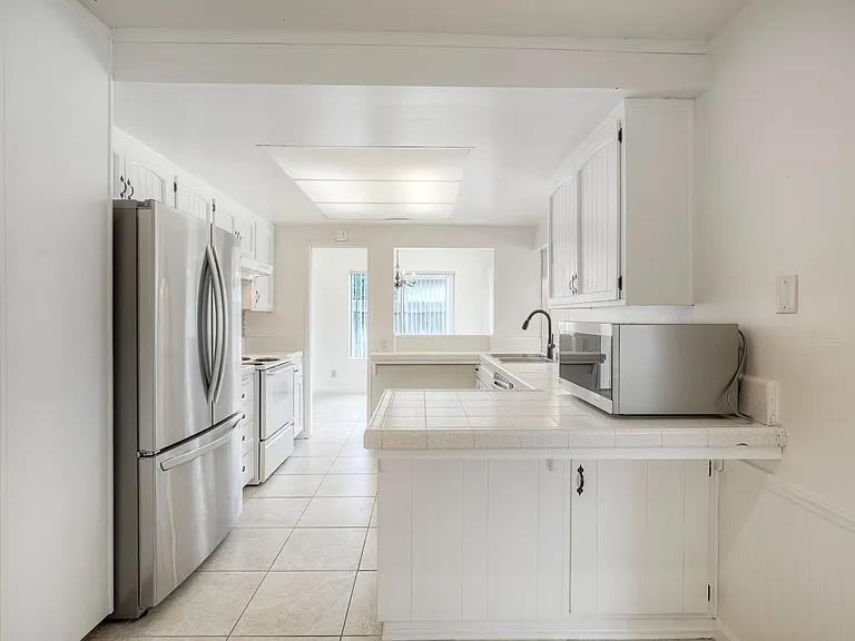 749 Highland St — Photo 3