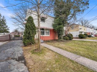 1461 E 252nd St, Euclid, OH