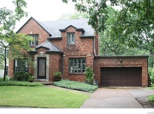 1005 North Dr, Saint Louis, MO 63122