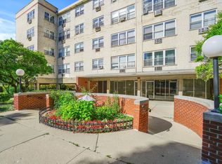 6040 N Troy St APT 410, Chicago, IL 60659