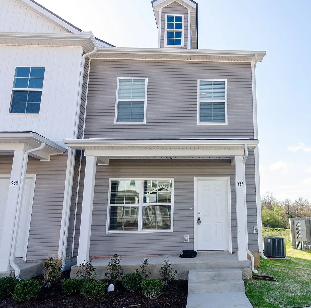 North Columbia Rental — Photo 1