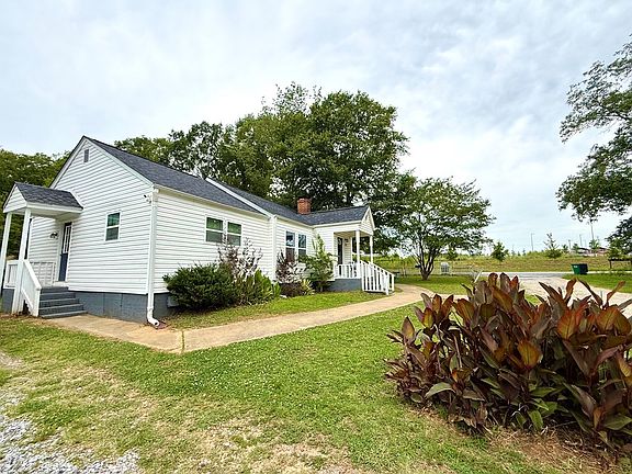 4th image of 135 Knollwood Dr