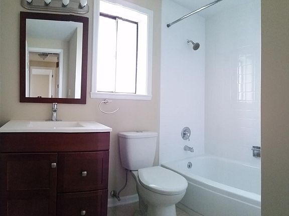 2nd image of 1324 Forestdale Ct