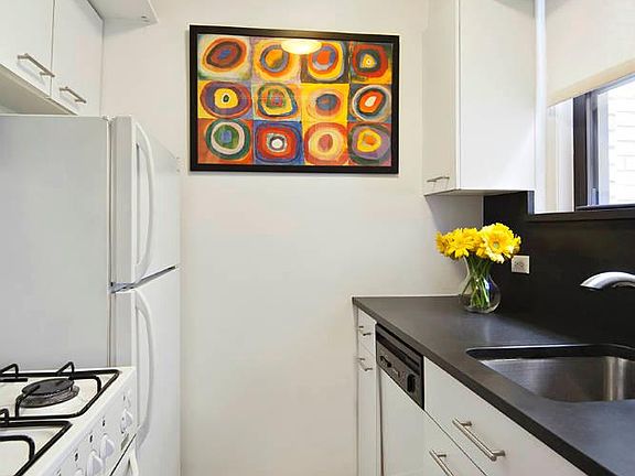3rd image of 220 E 73rd St #7E