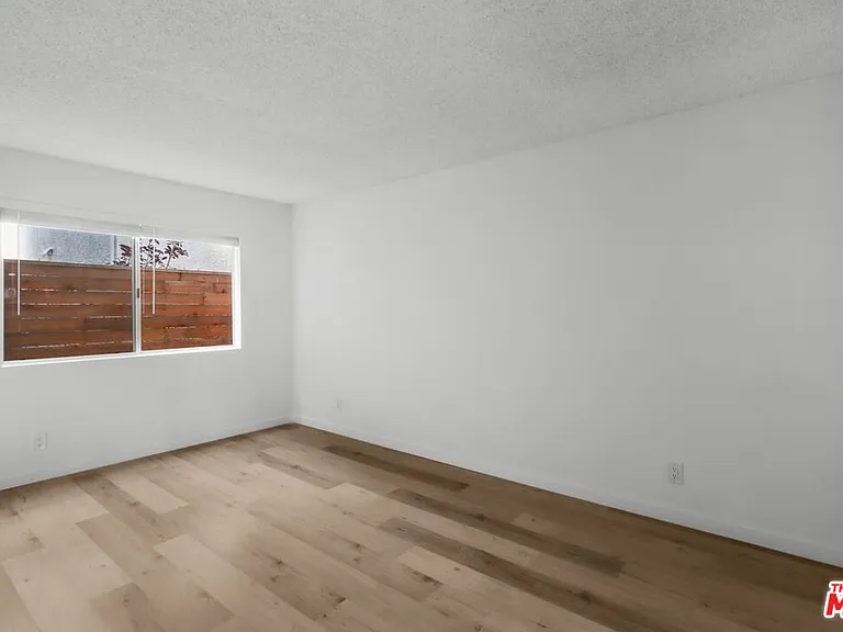 1114 12th St #103 — Photo 21