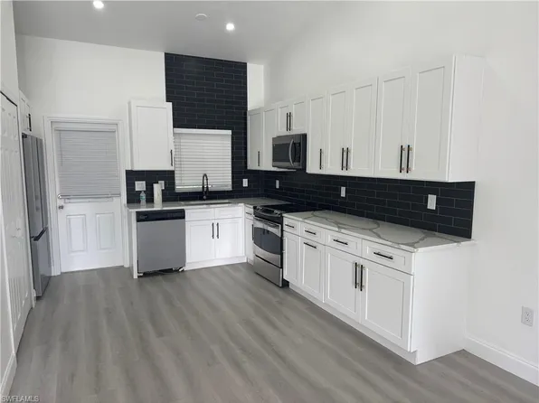 7296 Pebble Beach Rd, Fort Myers, FL 33967