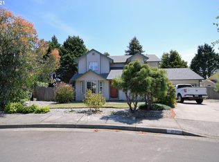 912 Midland Way, Brookings, OR 97415