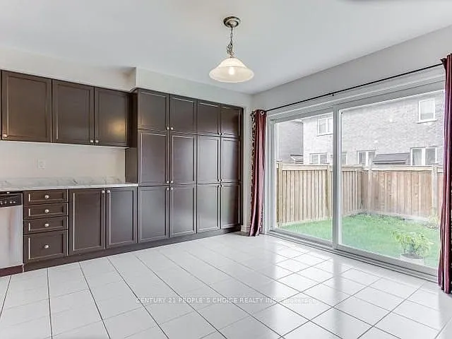 4 Dublin Rd — Photo 8